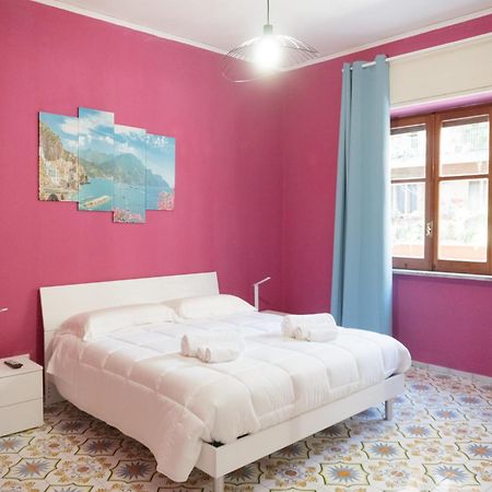 Domus Aurea Relax Room Salerno Kültér fotó