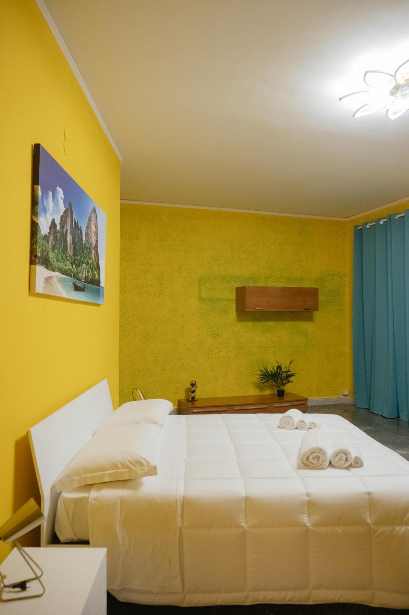 Domus Aurea Relax Room Salerno Szoba fotó